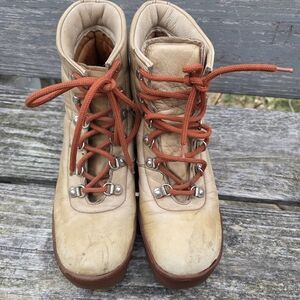 Men's Tan Leather Hiking Boots